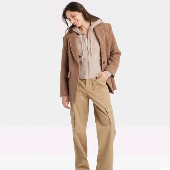 NWT Universal Thread Women’s Oversized Blazer Tan Casual Lightweight Jacket S - Picture 3 of 10